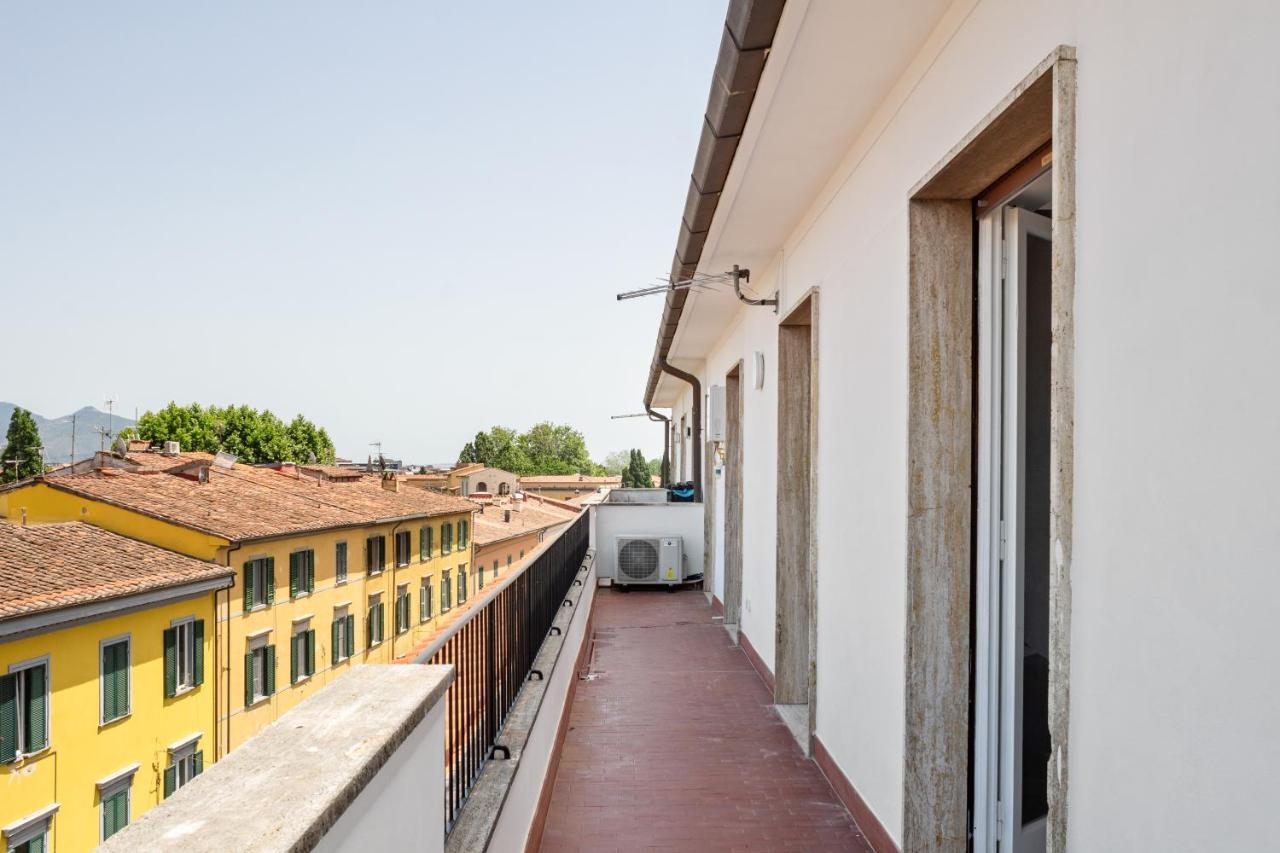 Modern Attics With Balconies And Panoramic View Apartment Pisa Luaran gambar